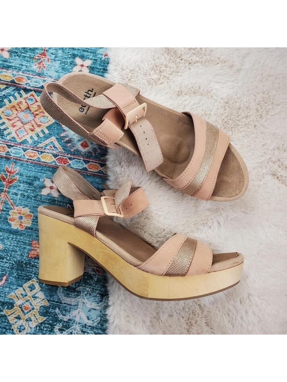 Earth Chestnut Platform Sandal Women US 10